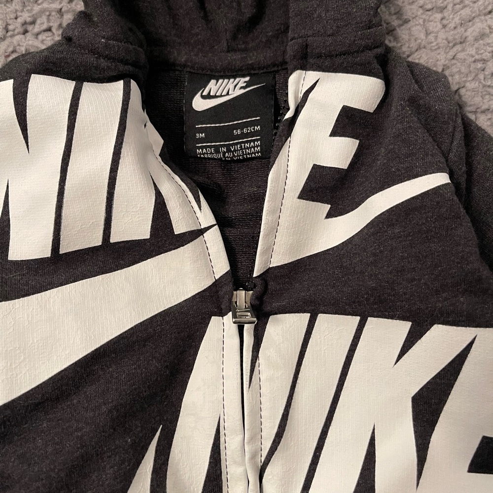 Nike bundle - Picture 7 of 10